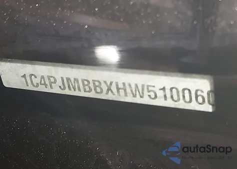2017 Jeep Cherokee Trailhawk 4X4 from USA, damaged, VIN 1C4PJMBBXHW510060